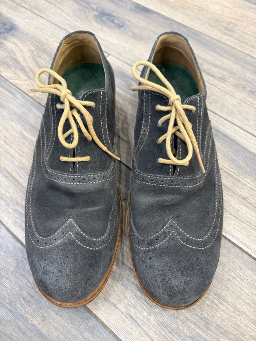 Rockport Men's Gray Suede Wingtip Dress Shoes with Tan Laces